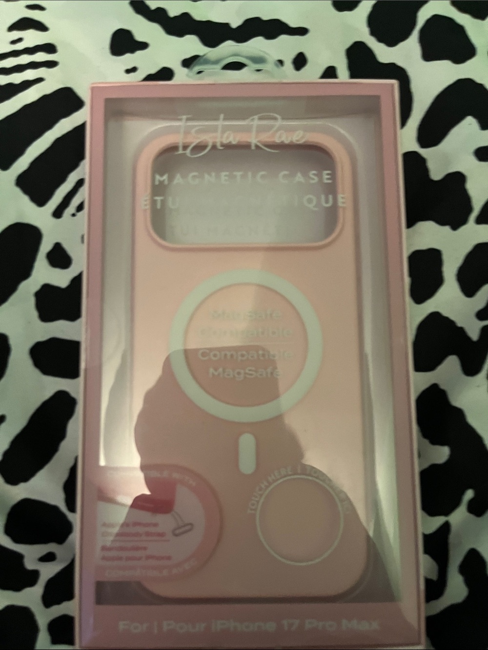 Isla Rae MagSafe-Compatible iPhone 17 Pro Max Case - Pink - Picture 2 of 4